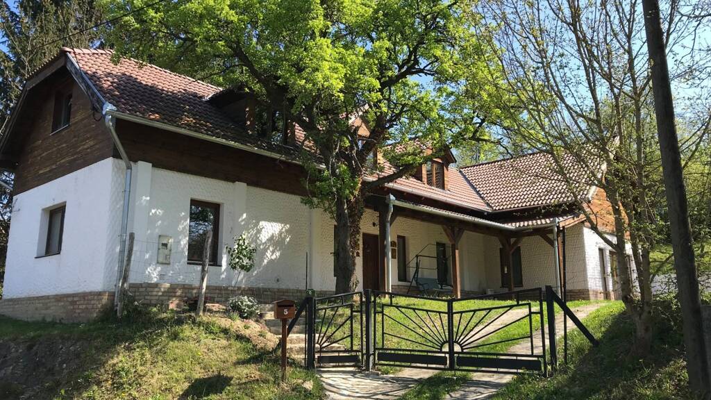Einfamilienhaus zum Kauf als Kapitalanlage geeignet 290.000 € 5 Zimmer 216 m² 11.330 m² Grundstück Ligetfalva 8782