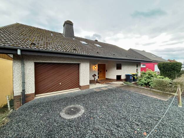 Einfamilienhaus zum Kauf 330.000 € 4 Zimmer 185 m² 672 m² Grundstück Hettenhausen Gersfeld 36129