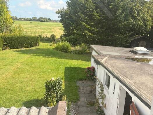 Einfamilienhaus zum Kauf provisionsfrei 135.000 € 4 Zimmer 74 m² 868 m² Grundstück frei ab sofort Phiesewarden Nordenham 26954