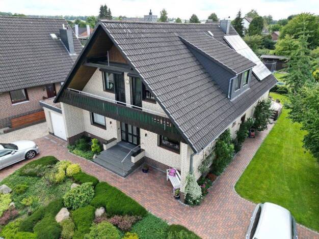 Einfamilienhaus zum Kauf provisionsfrei 590.000 € 7 Zimmer 204 m² 790 m² Grundstück frei ab 01.04.2027 Blumenstraße 3 Barrien Syke 28857