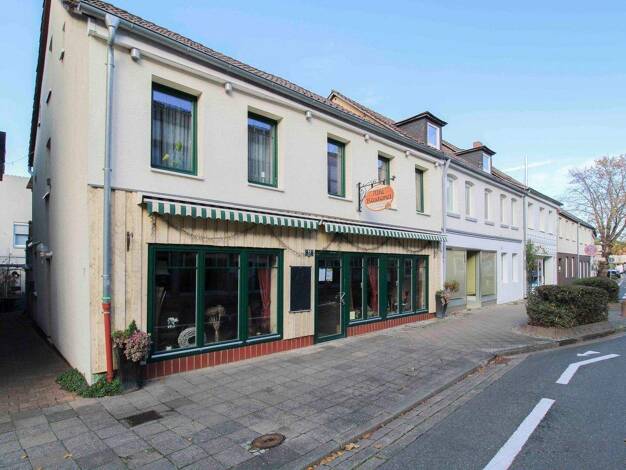 Haus zum Kauf 449.000 € 10 Zimmer 305,9 m² 638 m² Grundstück Sarstedt 31157