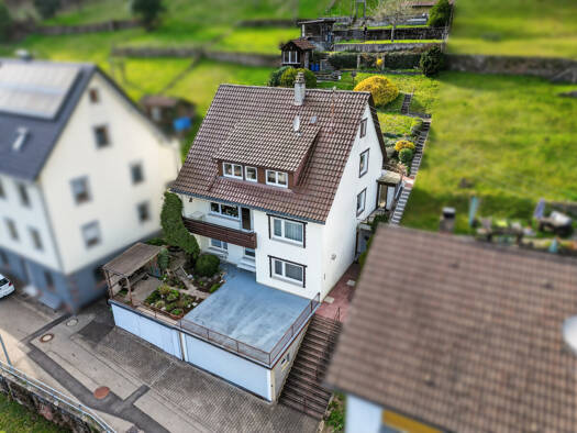 Haus zum Kauf 397.000 € 8 Zimmer 180 m² 1.134 m² Grundstück frei ab sofort Höfen an der Enz 75339