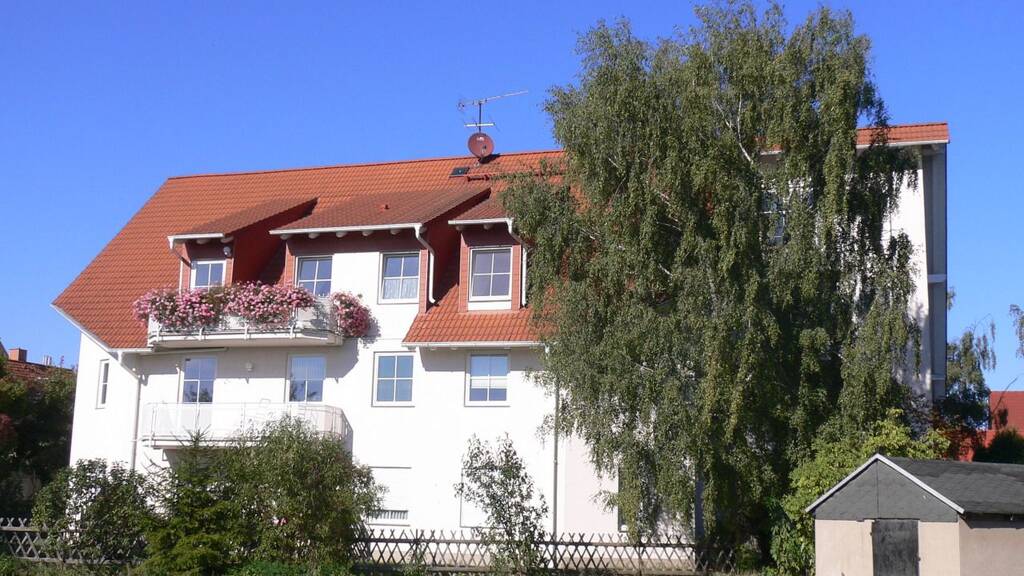 Wohnung zur Miete 550 € 2 Zimmer 67,2 m² frei ab sofort An der Schule 4a Lieskau Salzatal 06198