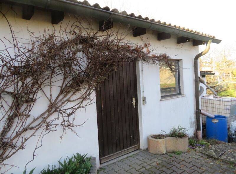 Immobilie in Bamberg - BAMBERG-NÄHE WUNDERBURG: 1-ZIMMER-WOHNUNG+SEP. KÜCHE MIT FENSTER+BAD MIT BADEWANNE FÜR 135.000,-EURO - Bild 2