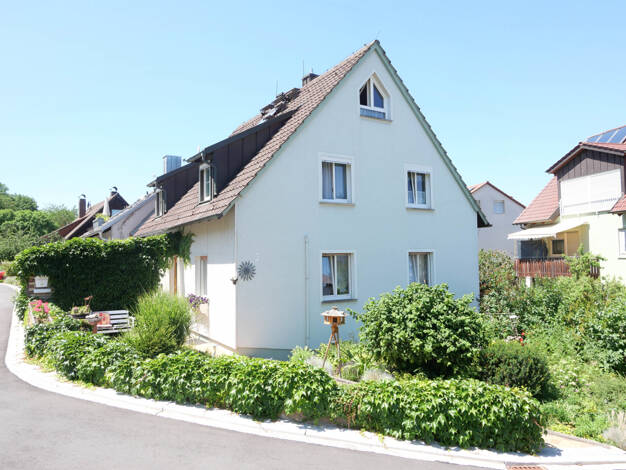 Mehrfamilienhaus zum Kauf 349.000 € 5 Zimmer 132 m² 311 m² Grundstück frei ab sofort Estenfeld 97230