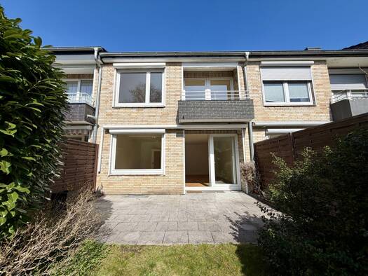 Reihenmittelhaus zur Miete 2.200 € 4 Zimmer 106 m² 168 m² Grundstück Volksdorf Hamburg / Volksdorf 22359