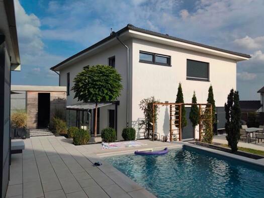 Einfamilienhaus zur Miete 2.550 € 4 Zimmer 205 m² 790 m² Grundstück frei ab 01.08.2026 Neuburg Neuburg an der Donau 86633