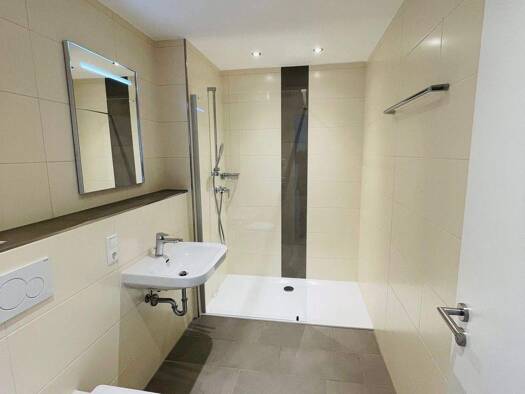 Wohnung zur Miete 480 € 2 Zimmer 50 m² 2. Geschoss frei ab 01.05.2026 Kurt-von-Unruh-Straße 21 Roding 93426