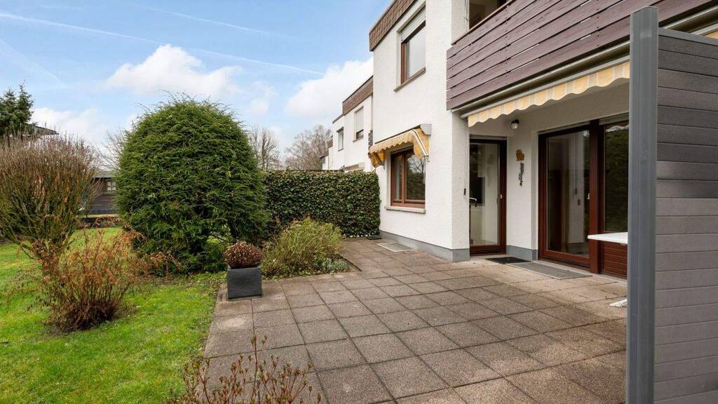 Reihenendhaus zum Kauf 576.000 € 4 Zimmer 125,5 m² 302 m² Grundstück Schwalbach am Taunus 65824