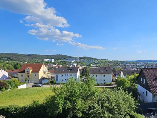 Wohnung zur Miete 1.776 € 6 Zimmer 160 m² Geschoss 1/2 frei ab 15.08.2026 Regenstauf 93128
