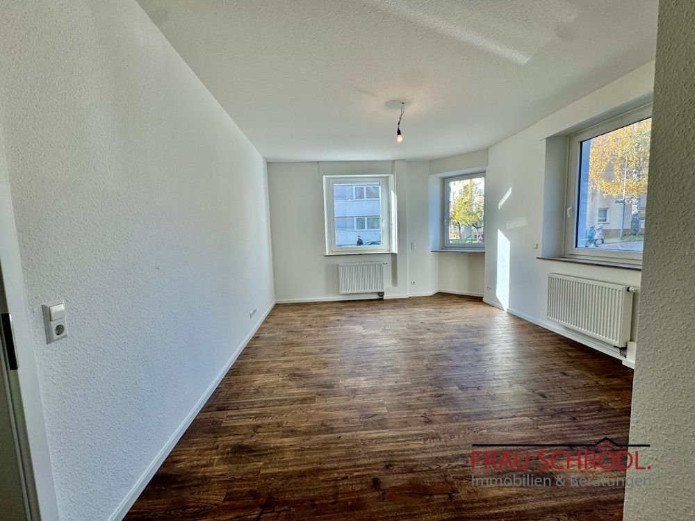 Wohnung zur Miete 1.263 € 3,5 Zimmer 101 m²<br/>Wohnfläche EG<br/>Geschoss 01.01.2025<br/>Verfügbarkeit Hegau - Gymnasium 5 Singen 78224