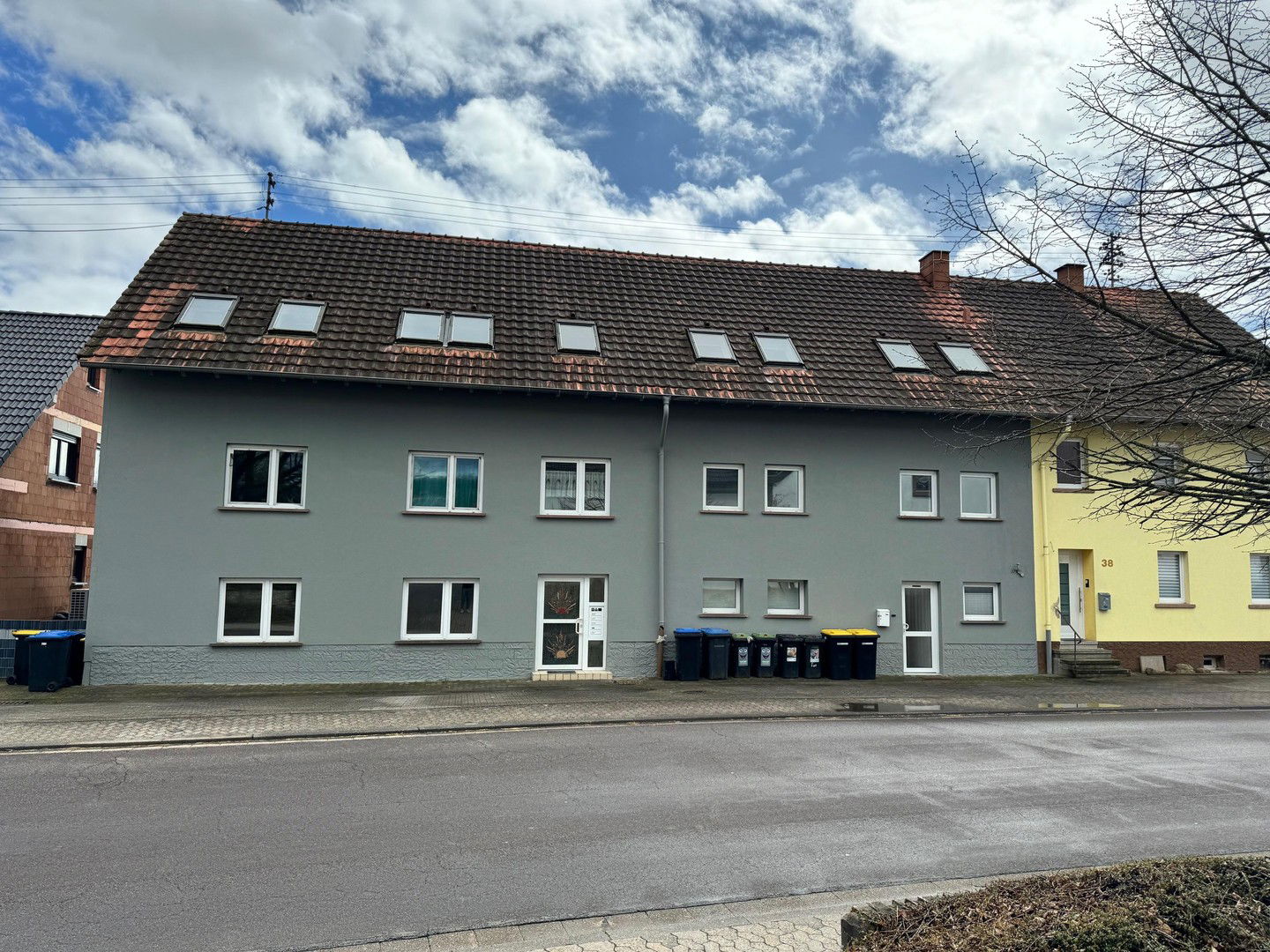 Wohnung zum Kauf provisionsfrei 237.000 € 4 Zimmer 108 m²<br/>Wohnfläche 1.<br/>Geschoss Seyweilerstraße 38A Pinningen Blieskastel-Pinningen 66440