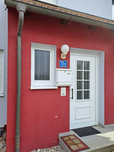 Haus zur Miete 1.100 € 5 Zimmer 113 m² 176 m² Grundstück frei ab sofort Schillerstraße Vohburg Vohburg an der Donau 85088