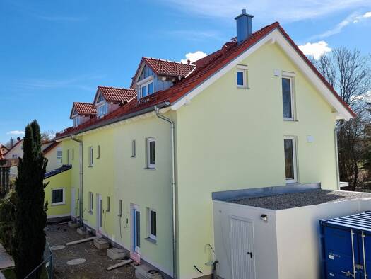 Reihenmittelhaus zum Kauf 825.000 € 4 Zimmer 122,7 m² 131 m² Grundstück frei ab sofort Neugilching Gilching 82205