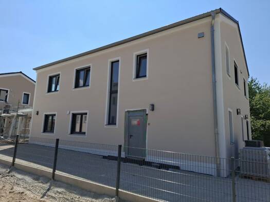 Terrassenwohnung zur Miete 1.218 € 4 Zimmer 97 m² Geschoss EG/2 frei ab 01.11.2026 Theißing Großmehring 85098