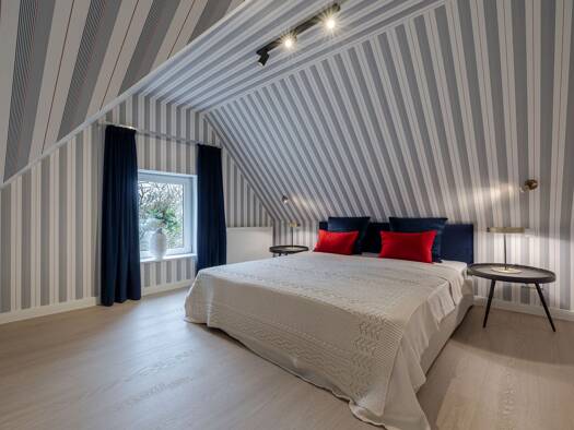 Wohnung zur Miete 2.270 € 2,5 Zimmer 92,7 m² Geschoss 1/2 frei ab sofort Kirchenweg 22 Westerland Sylt 25980