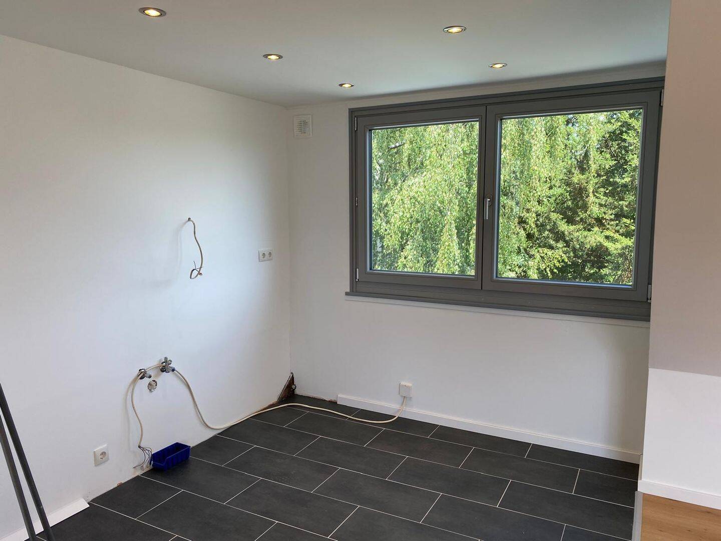 Freie, frisch sanierte 2-Zimmer -ETW im Dachgeschoß mit Terrasse im begehrten Wohnviertel Köln-Ehrenfeld. – Baadenberger Str., 50825 Köln – Vorschaubild 18