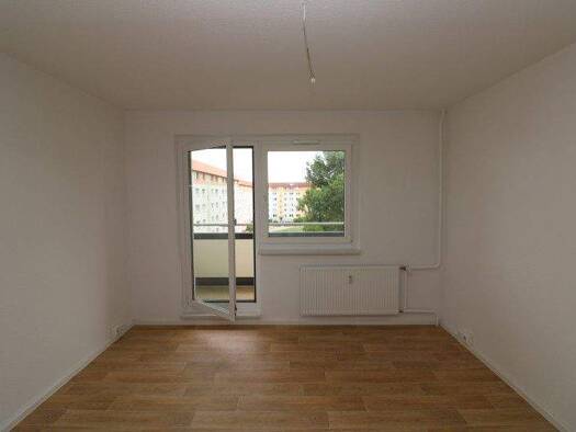 Wohnung zur Miete 359 € 3 Zimmer 55,2 m² 4. Geschoss Paul-Müller-Straße 46 Freiberg 09599