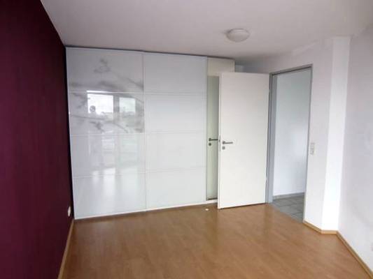 Wohnung zur Miete 700 € 3 Zimmer 96 m²<br/>Wohnfläche ab sofort<br/>Verfügbarkeit Neunlindenstraße Brühl - Güterbahnhof Freiburg im Breisgau 79106