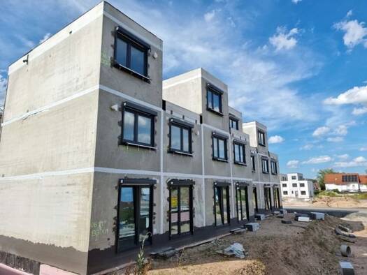 Reihenendhaus zum Kauf - Erstbezug provisionsfrei 706.500 € 5 Zimmer 129 m² 178 m² Grundstück Steinheim Hanau-Steinheim 63456