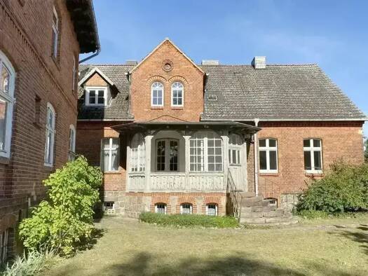 Haus zum Kauf 249.000 € 6 Zimmer 375 m² 6.545 m² Grundstück frei ab sofort Altes Dorf Jävenitz Gardelegen 39638