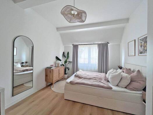 Wohnung zur Miete 785 € 2 Zimmer 64 m² Geschoss 4/4 frei ab 01.01.2027 Südstadt Fürth 90763