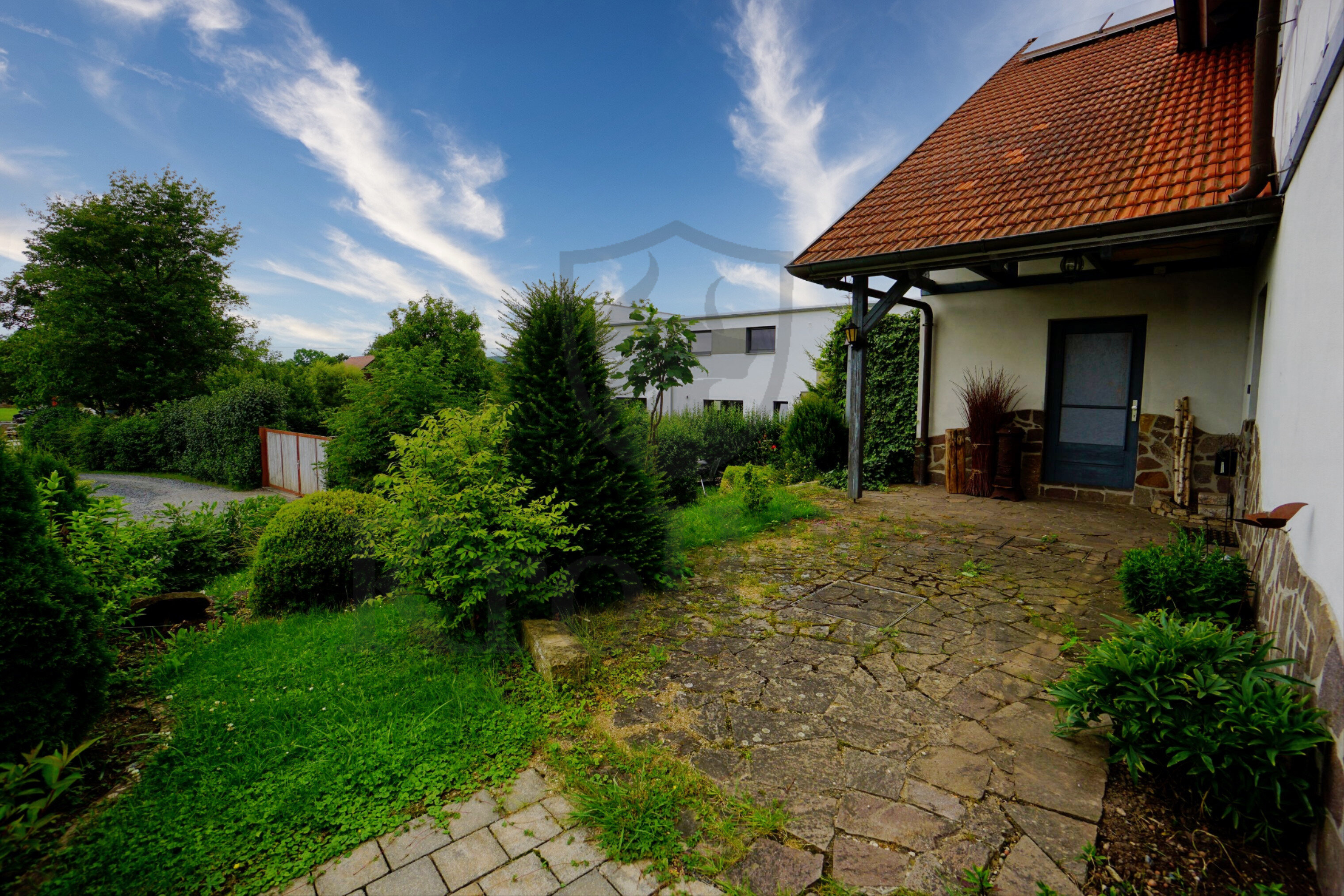 Einfamilienhaus zum Kauf 330.000 € 8 Zimmer 240 m²<br/>Wohnfläche 600 m²<br/>Grundstück Stadtlauringen Stadtlauringen 97488