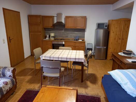 Wohnung zur Miete 400 € 2 Zimmer 43 m² Geschoss 1/3 frei ab sofort Sägeweg 1 Unterkirnach 78089