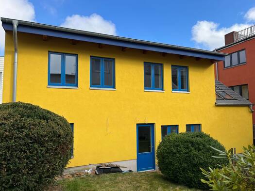 Wohnung zur Miete 1.100 € 3,5 Zimmer 90 m² Geschoss 1/2 frei ab 01.11.2026 Husum Husum 25813