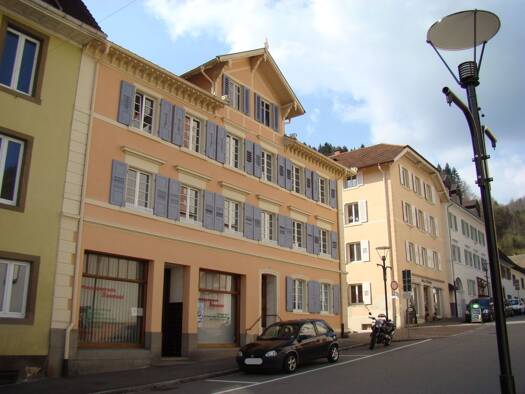 Studio zur Miete 820 € 2,5 Zimmer 60 m² Geschoss 2/3 frei ab 01.11.2026 Kirchstraße 15 Zell Zell im Wiesental 79669