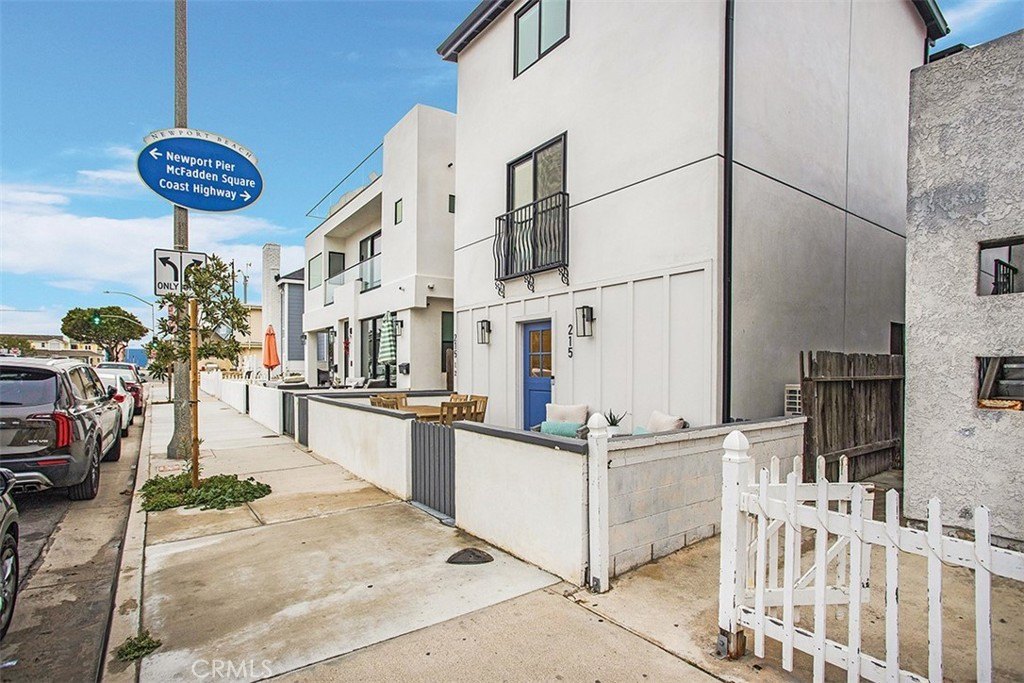 Einfamilienhaus zum Kauf 4.739.425 € 8 Zimmer 278,7 m²<br/>Wohnfläche 218,5 m²<br/>Grundstück 215 32nd Street Newport Beach 92663