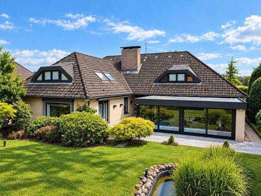 Einfamilienhaus zum Kauf 798.000 € 7 Zimmer 306 m² 1.483 m² Grundstück Halstenbek 25469
