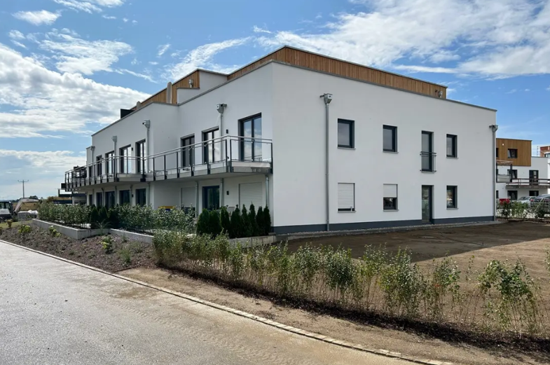 Wohnung zur Miete 800 € 3 Zimmer 85,7 m² frei ab 01.08.2025 Leonsberger Str. 29 c Großköllnbach Pilsting 94431
