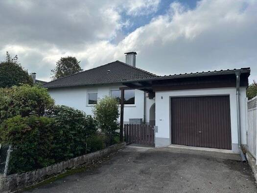 Bungalow zur Miete 1.150 € 4 Zimmer 124 m² 596 m² Grundstück Altfraunhofen Altfraunhofen 84169