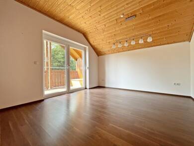 Wohnung zur Miete 980 € 5 Zimmer 120 m² Dachgeschoss, 1. Geschoss frei ab sofort Ortenburg Ortenburg 94496