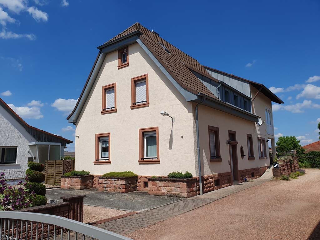 Einfamilienhaus zum Kauf 525.000 € 7 Zimmer 216 m²<br/>Wohnfläche 979 m²<br/>Grundstück Ramstein Ramstein-Miesenbach 66877