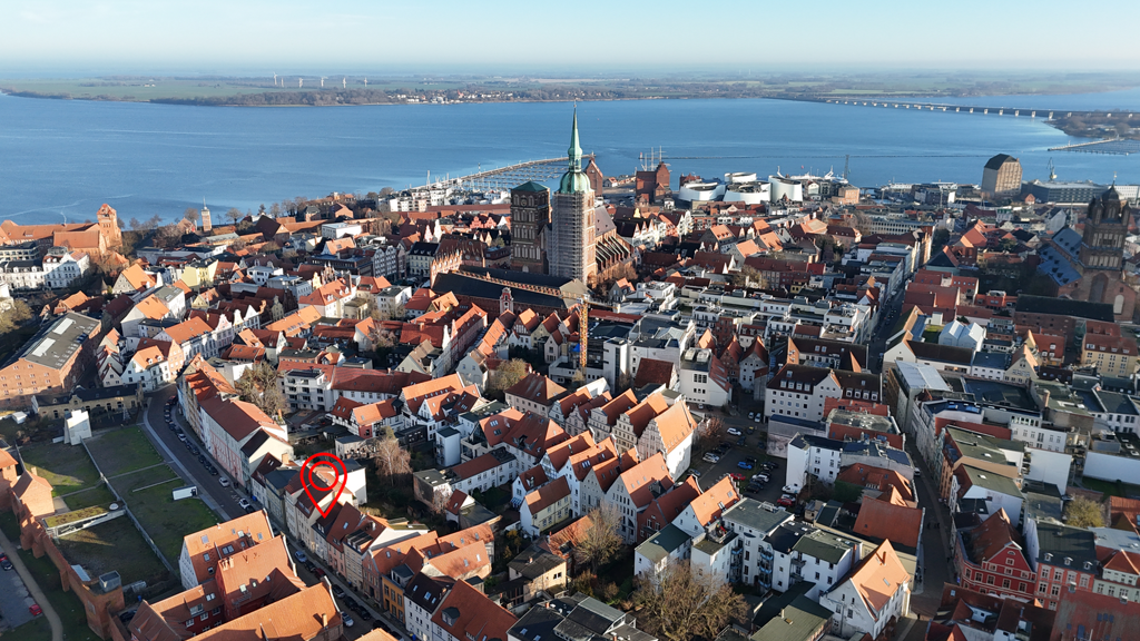 Reihenmittelhaus zum Kauf 440.000 € 8 Zimmer 184 m² 280 m² Grundstück Altstadt Stralsund 18439