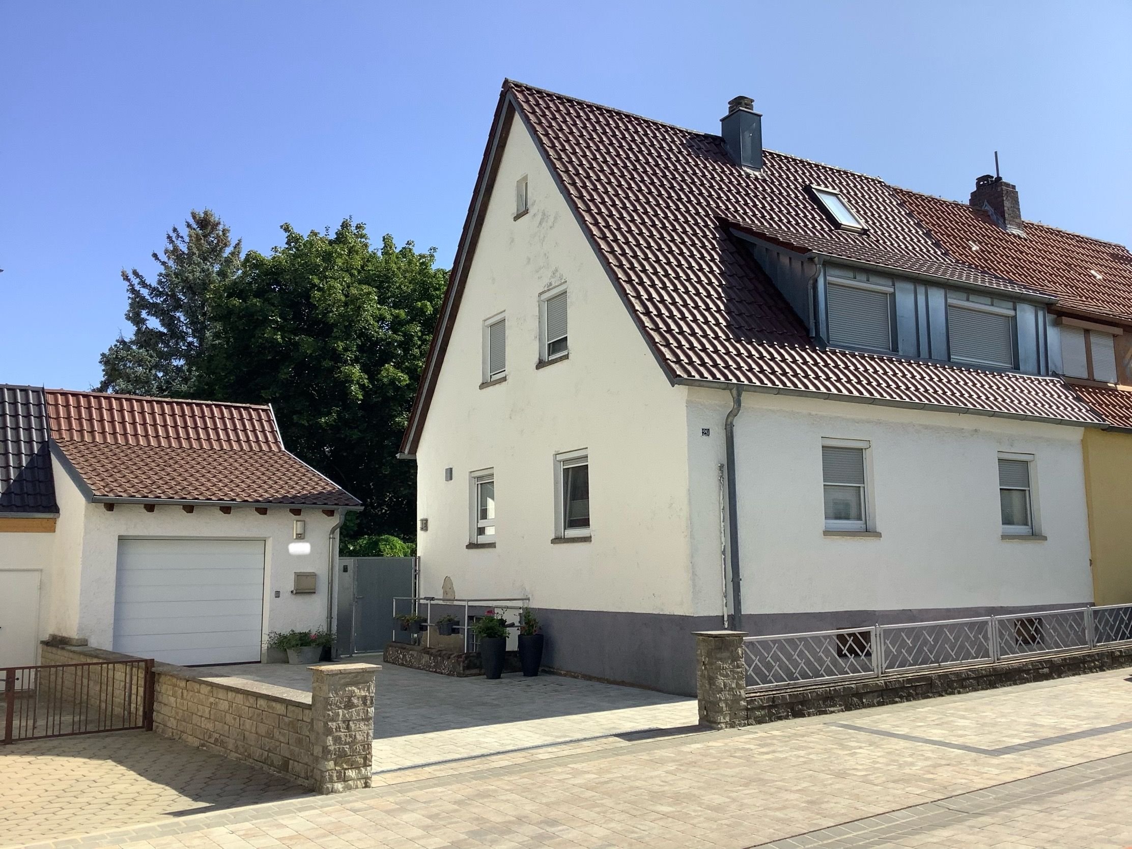 Doppelhaushälfte zum Kauf provisionsfrei 385.000 € 4 Zimmer 115 m²<br/>Wohnfläche 330 m²<br/>Grundstück Gochsheim Gochsheim 97469