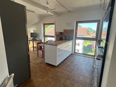 Wohnung zum Kauf 349.000 € 2,5 Zimmer 64 m² Dachgeschoss, 3. Geschoss frei ab sofort Grassau Grassau 83224