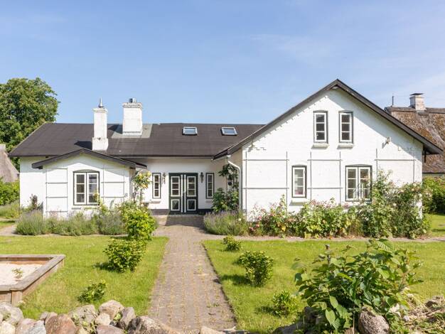 Haus zur Miete 4.200 € 6 Zimmer 228 m² 1.100 m² Grundstück Thumby 24351