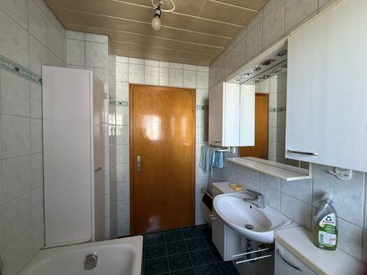 Einfamilienhaus zum Kauf 335.000 € 7 Zimmer 179 m² 800 m² Grundstück Wüstenzell Holzkirchen 97292