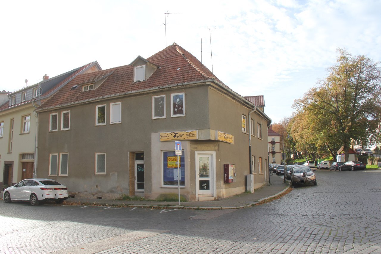 Stadthaus zum Kauf 80.000 € 8 Zimmer 165 m²<br/>Wohnfläche 190 m²<br/>Grundstück Neustädter Str. 19 Bad Langensalza Bad Langensalza 99947