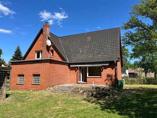 Haus zum Kauf 295.000 € 6 Zimmer 162 m² 3.707 m² Grundstück Wöbbelin 19288