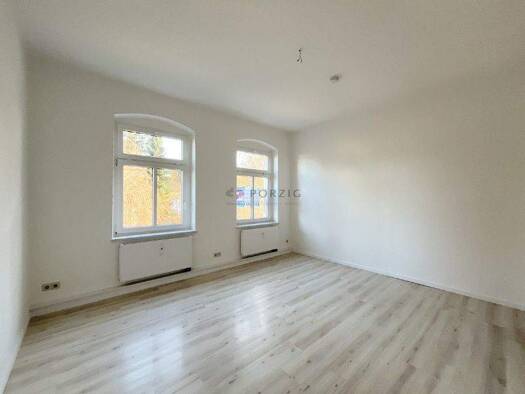 Wohnung zur Miete 330 € 2 Zimmer 65 m² 2. Geschoss Hofer Str. 162 Oberlungwitz 09353