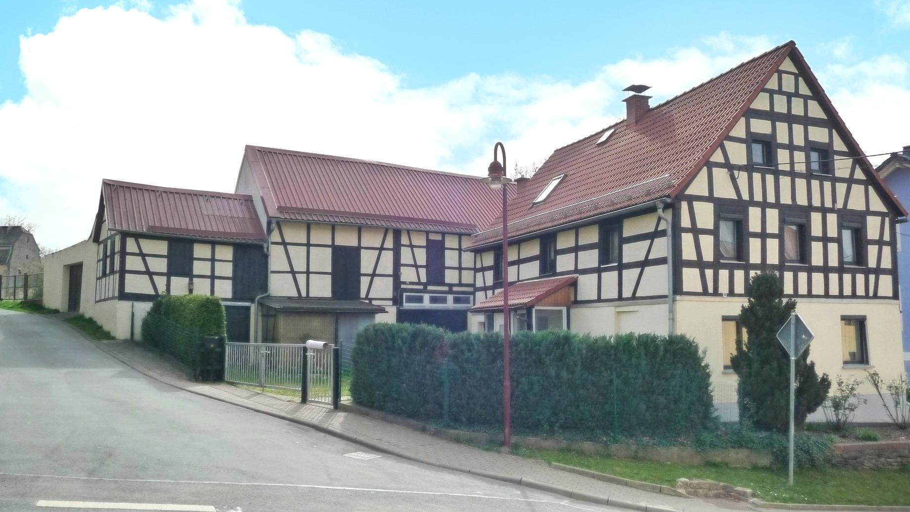 Einfamilienhaus zum Kauf 79.000 € 6 Zimmer 120 m²<br/>Wohnfläche 504 m²<br/>Grundstück Knau Neustadt 07806