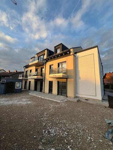 Wohnung zur Miete 2.220 € 4 Zimmer 96,5 m² EG frei ab sofort Wächterhofstraße 2a Höhenkirchen Höhenkirchen-Siegertsbrunn 85635