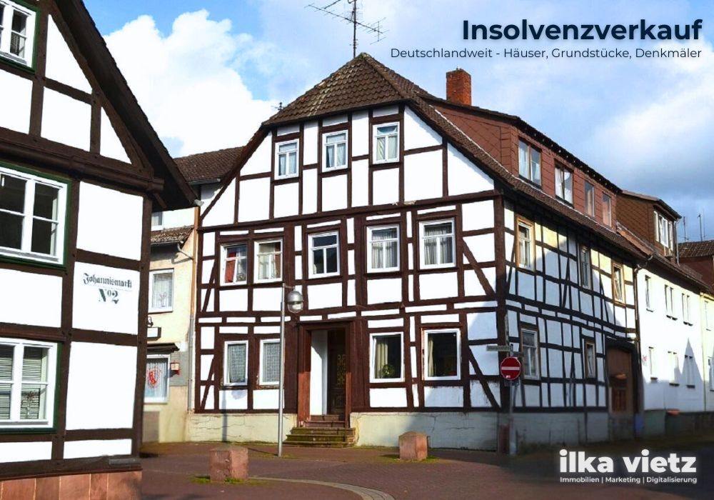 Mehrfamilienhaus zum Kauf 99.500 € 9 Zimmer 287 m²<br/>Wohnfläche 144 m²<br/>Grundstück Kernstadt Holzminden 37603