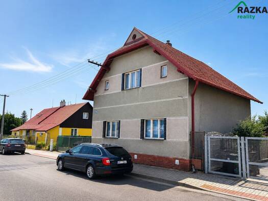 Einfamilienhaus zum Kauf 6.325.000 CZK 200 m² Petra Bezruce 162 Velká Hledsebe 35301
