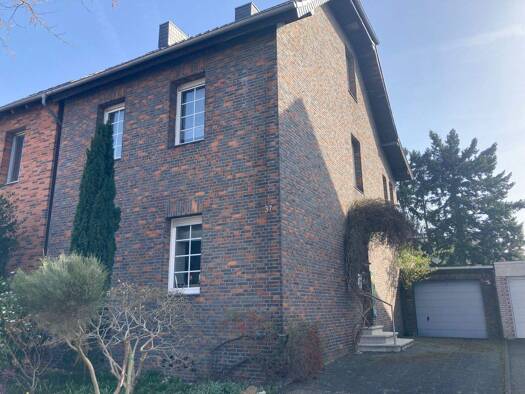 Doppelhaushälfte zum Kauf 275.000 € 4 Zimmer 126 m² 493 m² Grundstück frei ab sofort Moselstraße 37 Hardterbroich Mönchengladbach 41065