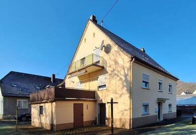 Einfamilienhaus zum Kauf 185.000 € 8 Zimmer 150 m² 1.500 m² Grundstück frei ab sofort Weierbach Idar-Oberstein 55743
